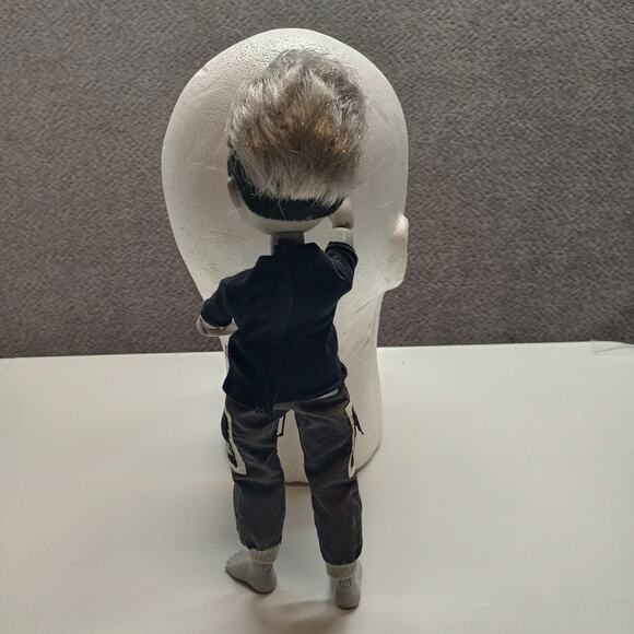 Shadow High Fashion Dressed Toy Doll Black Silver - Picture 3 of 8